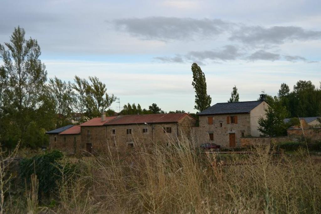 Cabanas Vallecino Manzanal de los Infantes ภายนอก รูปภาพ